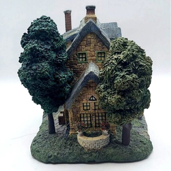 Thomas Kinkade Hawthorne Village Stonebrooke Inn Sculpture #79984 Christmas - Picture 5 of 9